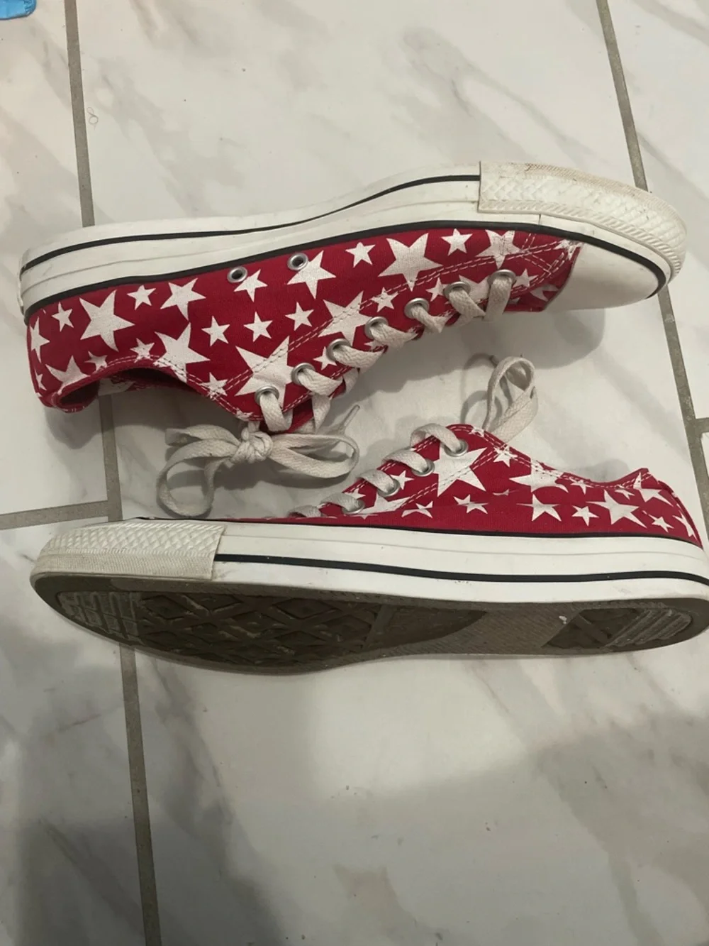 Converse Red Star-Print Low Top Sneakers - Picture 3 of 7